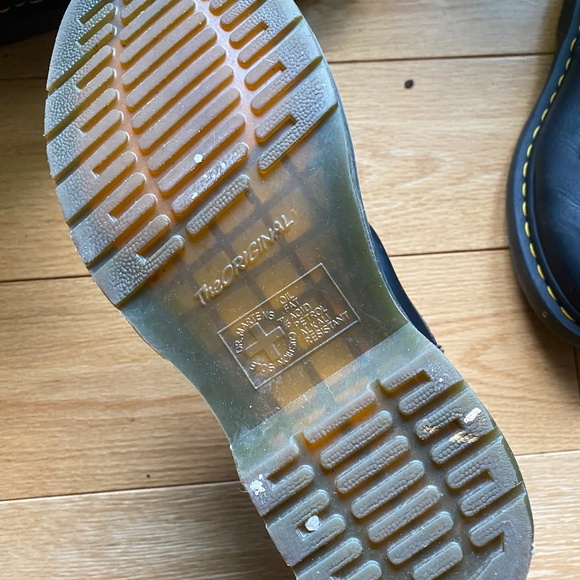 Doc Martens Smooth Leather Chelsea Boots - Picture 5 of 6